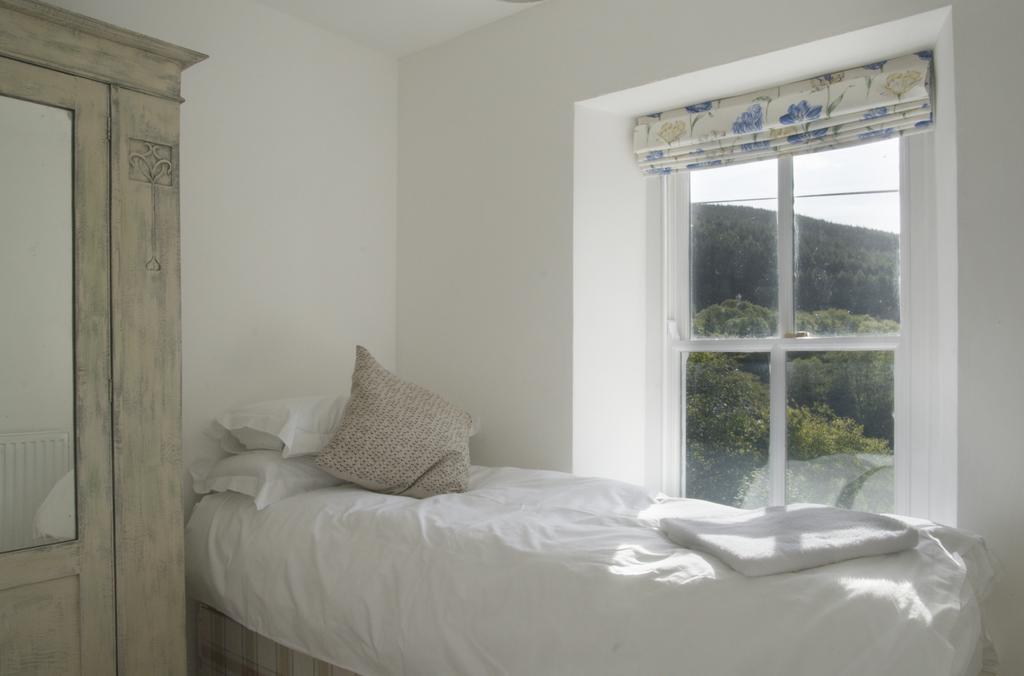 Bronfelin & Troed-Y-Rhiw Holiday Cottage 슬란티드웰즈 외부 사진